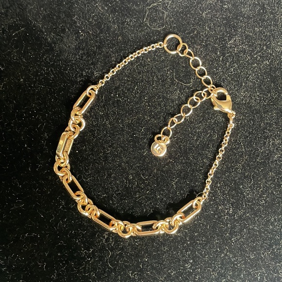 LC dangling chain link Earrings & chain link Bracelet, gold-tone, NWT. - Picture 8 of 16